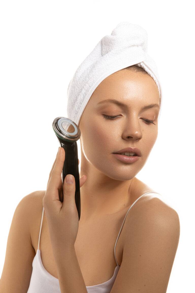 SQOOM Q1 Ultrasound Beauty Device - Image 2